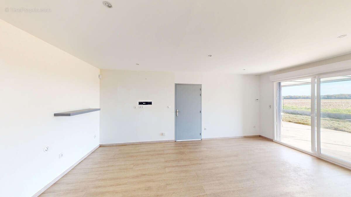 Maison à SAINT-ELIX-LE-CHATEAU