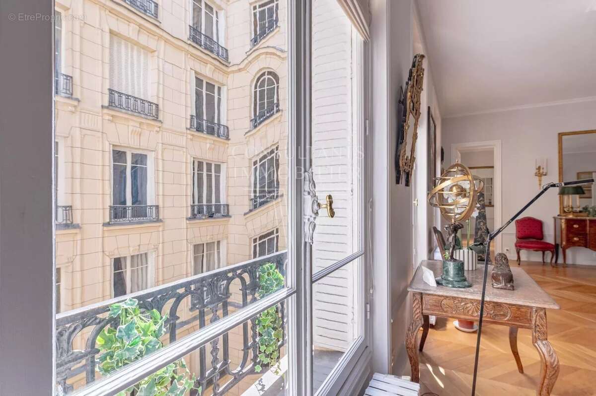 Plaine Monceau. Superbes volumes - photo 11