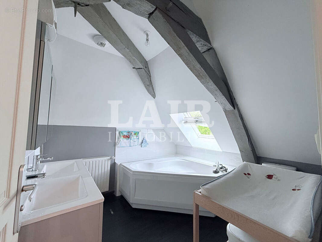 Maison en pierre avec dépendance - Réf : F15363 - photo 10