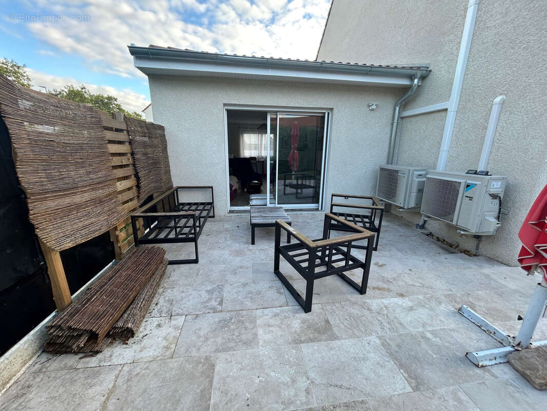 Maison à DECINES-CHARPIEU