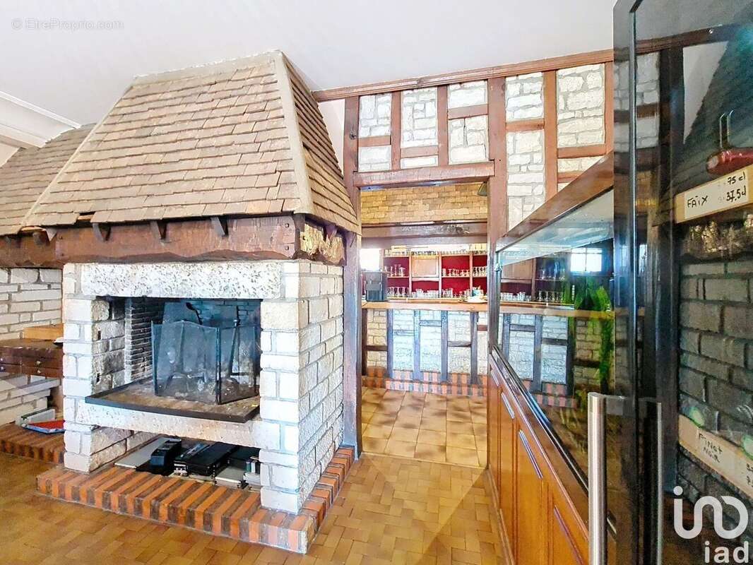 Photo 4 - Commerce à GAILLON