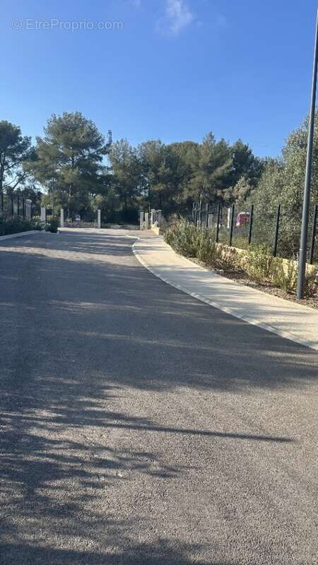 Terrain 630 m² à La Ciotat  - photo 4