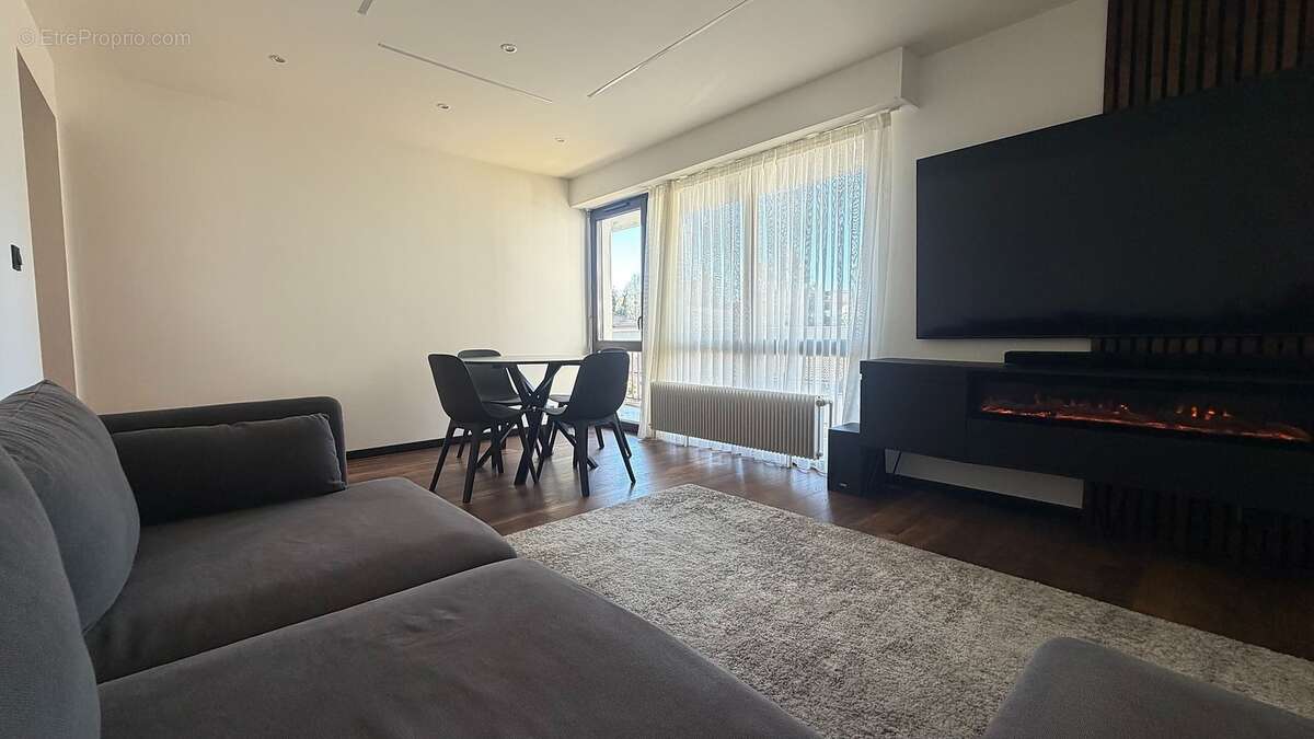 salon - Appartement à ANNEMASSE