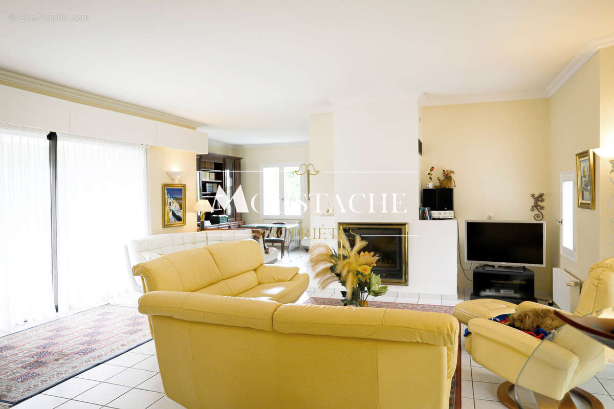 Belle villa d'architecte  avec piscine - plage et commerces a pied - - photo 9