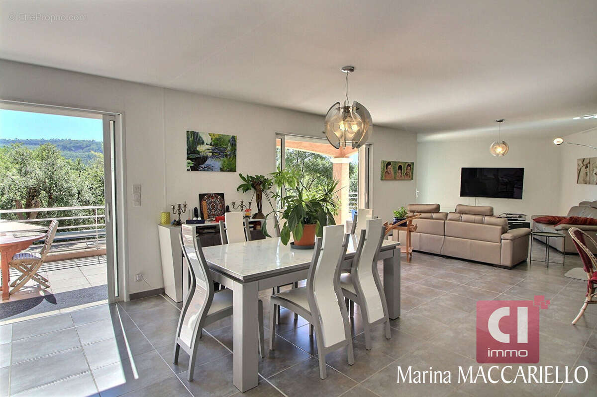 Maison à FORCALQUEIRET