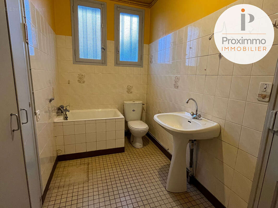 Maison 5 pièces, 2-3 chambres GUIPRY-MESSAC (35) quartier de la gare - photo 8