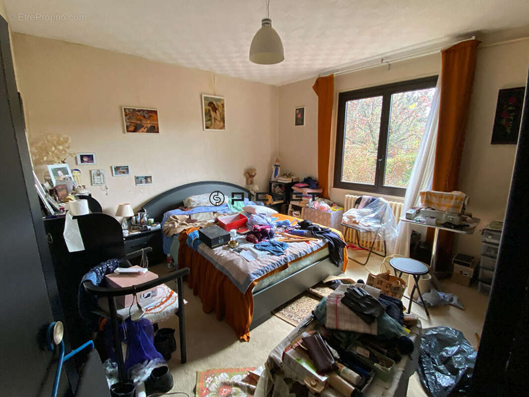 Maison à COUTRAS