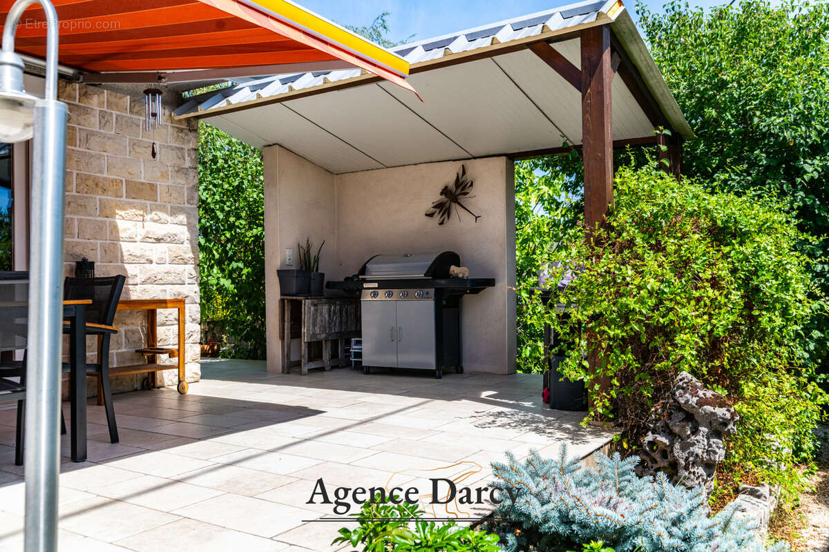 Maison t6 nuits-saint-georges avec piscine - photo 3