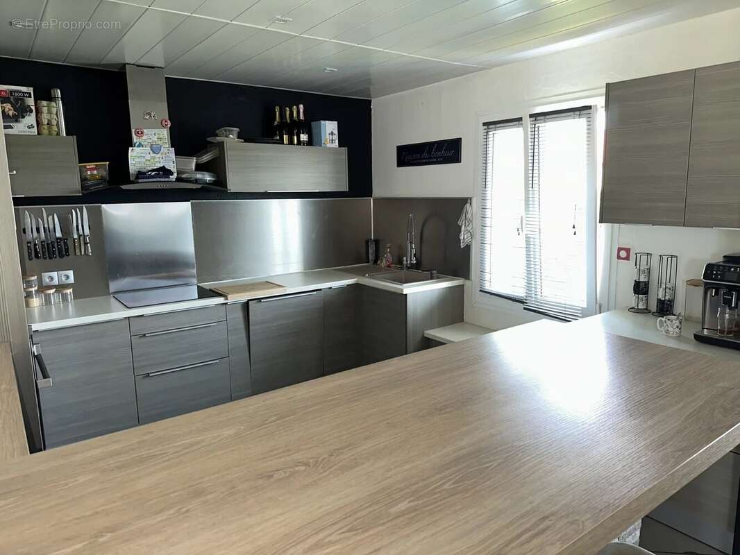 Maison à SAINT-MAURICE-LA-CLOUERE