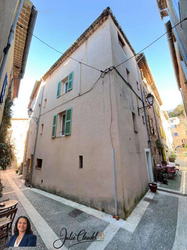 Maison à CHATEAUDOUBLE