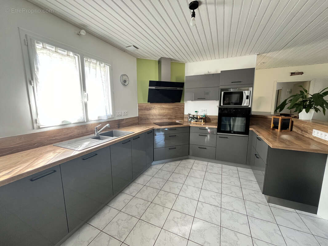 Maison à LE GIROUARD