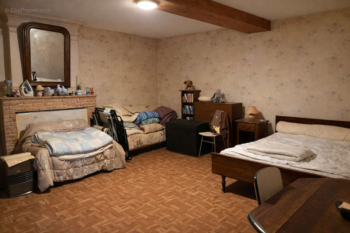 Maison à LE PUY-NOTRE-DAME