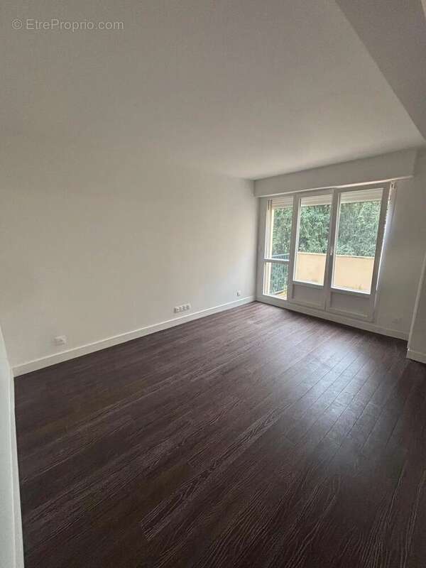 Appartement à SAINT-MAUR-DES-FOSSES