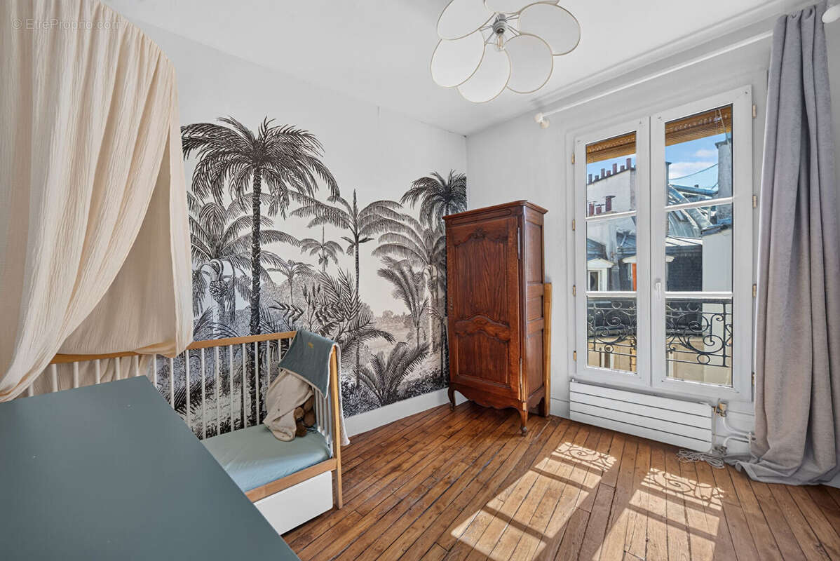 Appartement à PARIS-20E