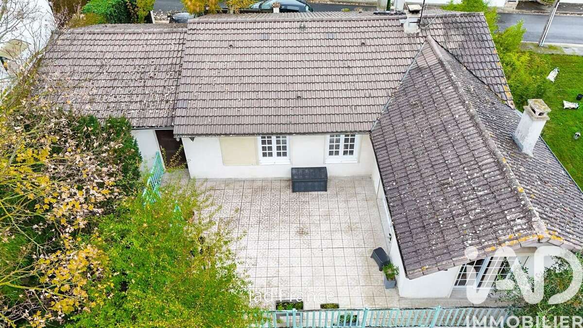 Photo 3 - Maison à JUZIERS