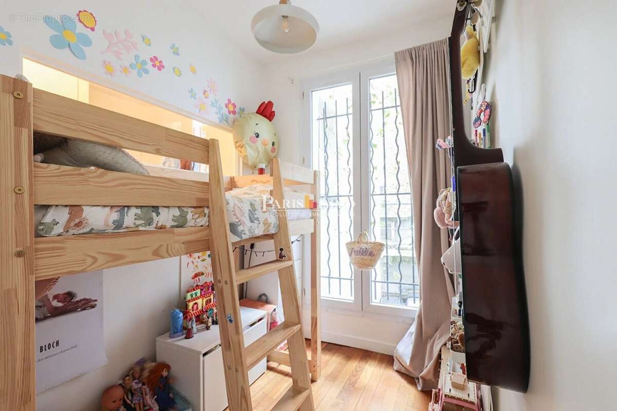 Appartement à PARIS-18E