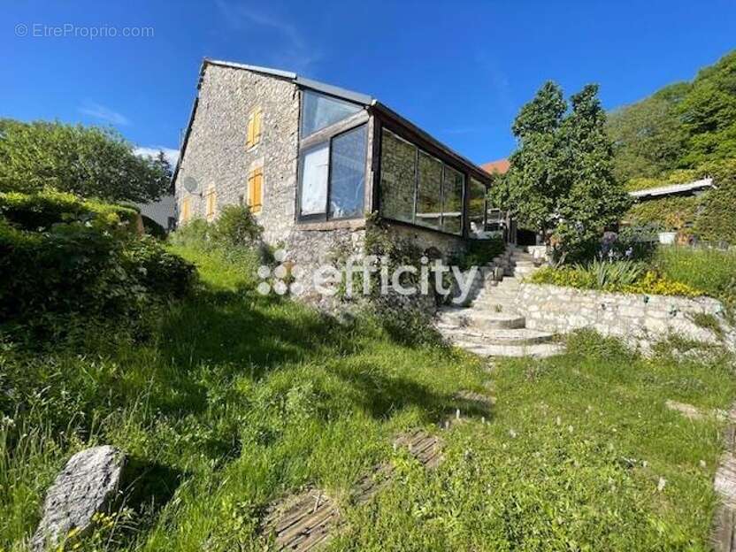 Maison à HOTONNES