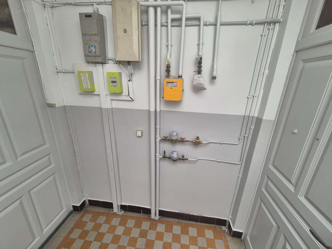 Toulon Ouest - Appartement Type 2 vendu loué - idéal investisseur - Petite copropriété sans charges - photo 5