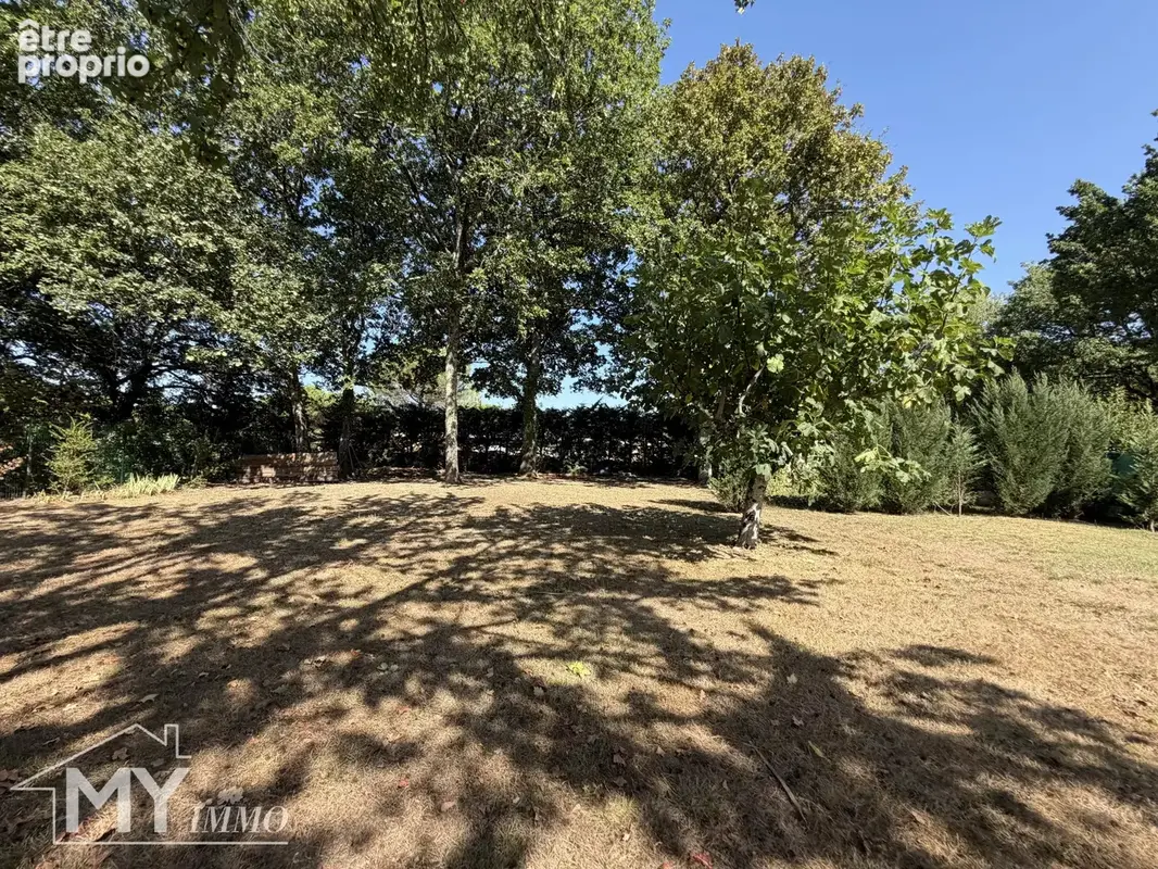 LA FORCE : Maison de 185 m² avec 5 chambres, jardin et piscine. - photo 25