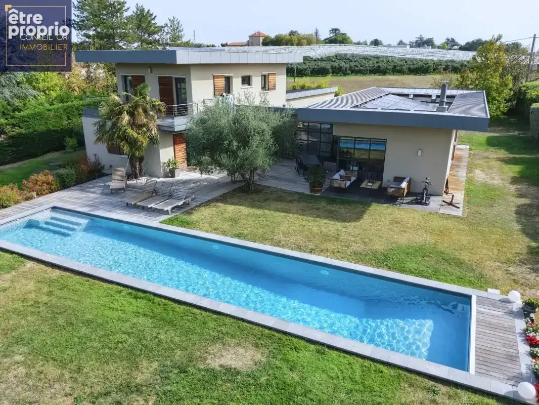 Maison à SAINT-GENIS-LAVAL