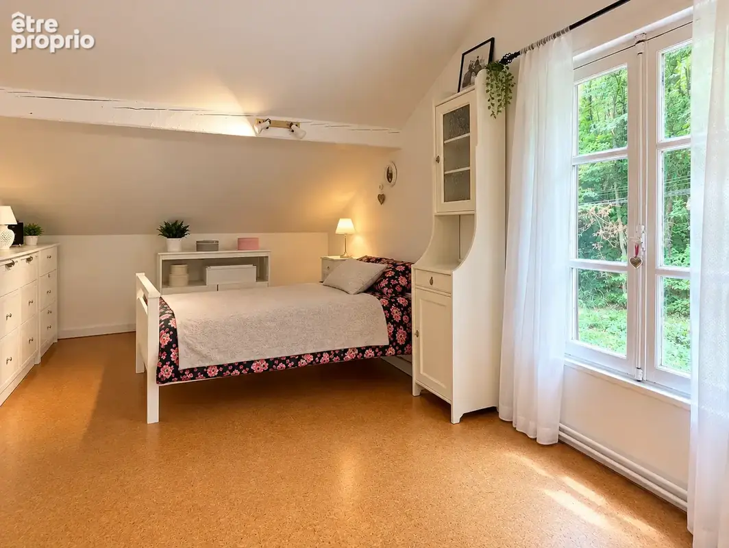Une maison de charme de 198m2 au coeur de la nature - photo 11