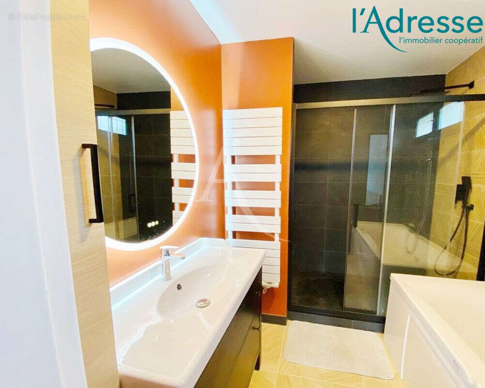 Maison à SAINT-THIBAULT-DES-VIGNES