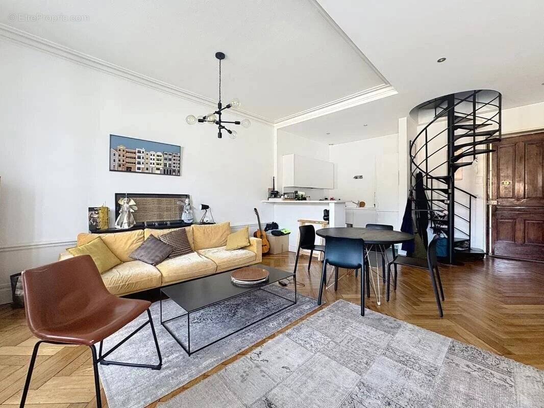 Appartement à LYON-5E