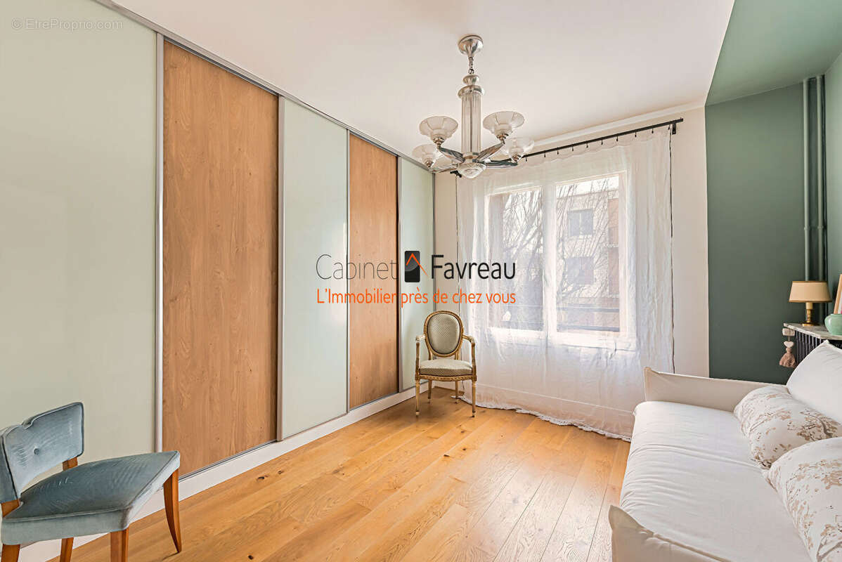 Appartement à L'HAY-LES-ROSES