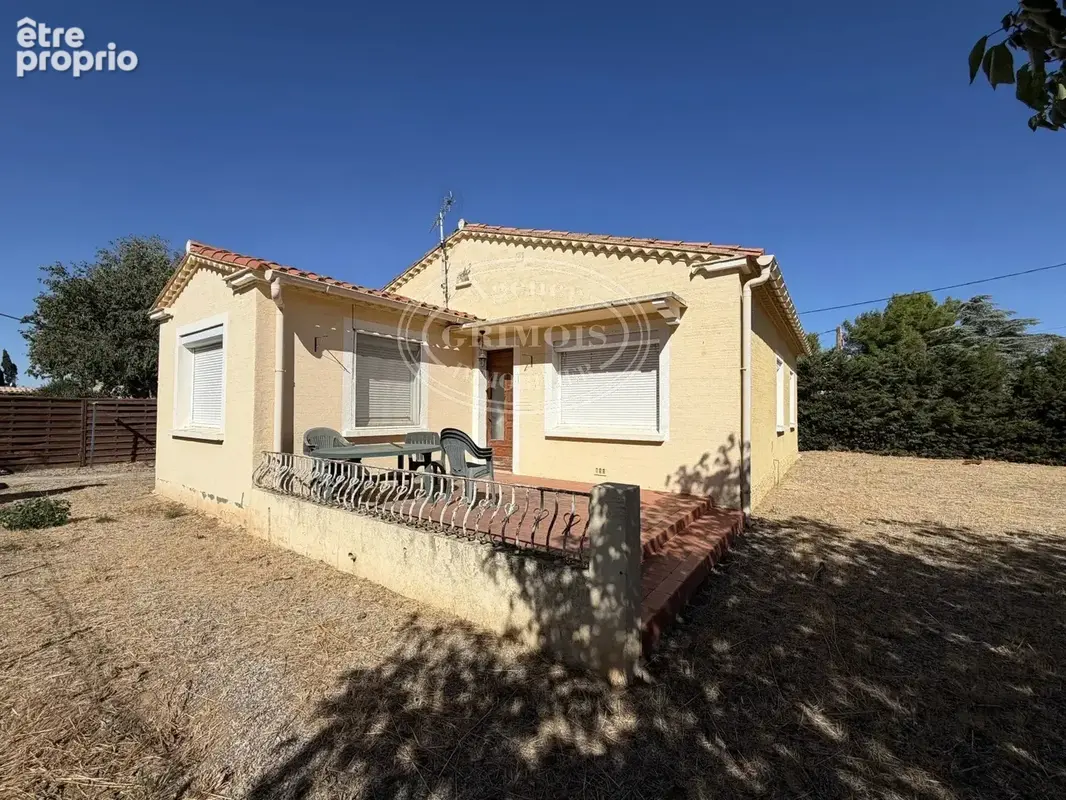 Lezignan-corbieres- maison plain-pied de 100 m² env./ terrains et hangar - photo 1