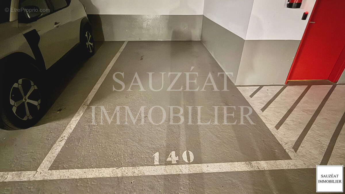 Parking à MONTROUGE