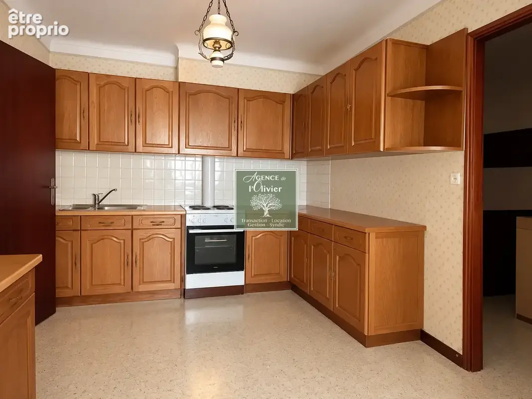 TARASCON - Maison de ville à rénover de 114 m2 + grenier de 55m2 - photo 2