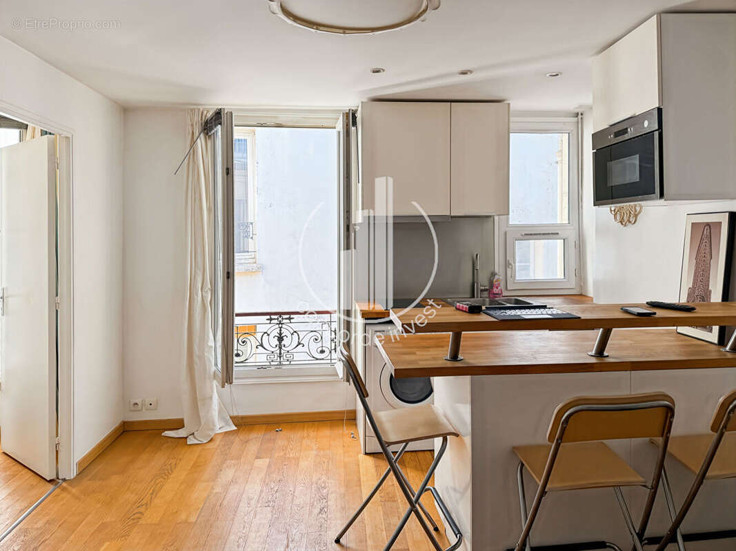 Appartement à PARIS-18E