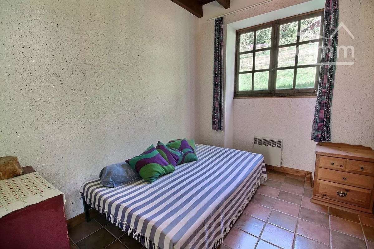 Maison à BOURGET-EN-HUILE