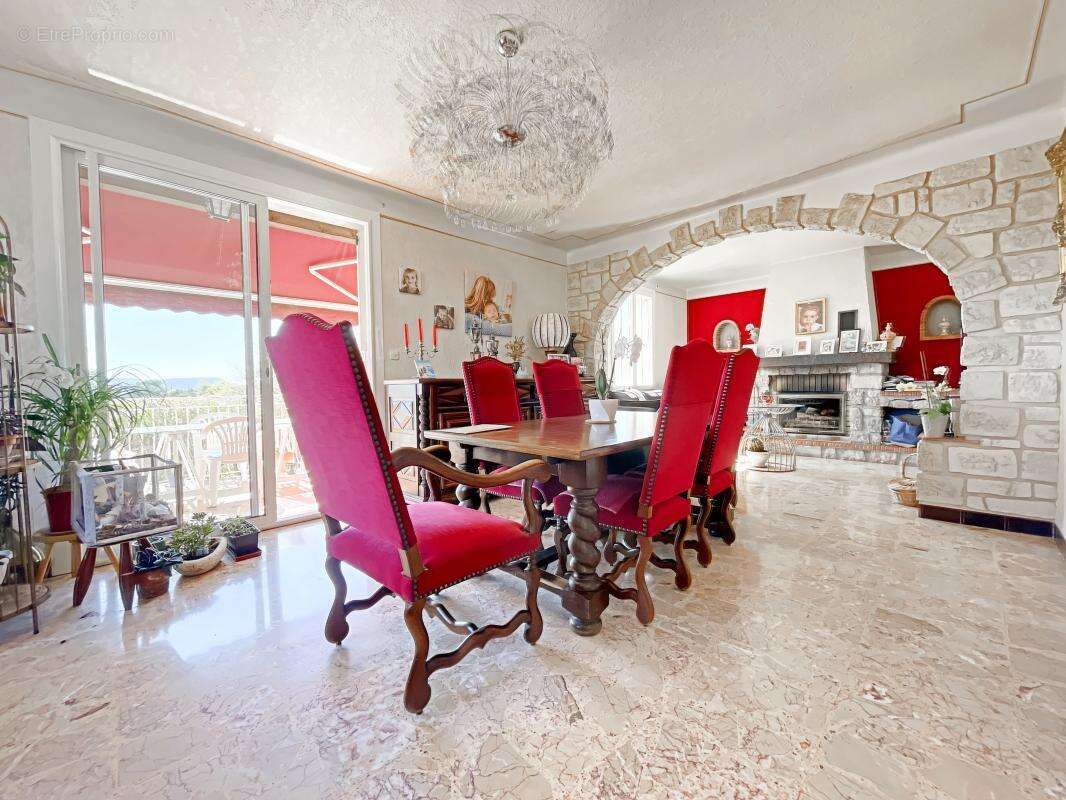 Maison à GINASSERVIS