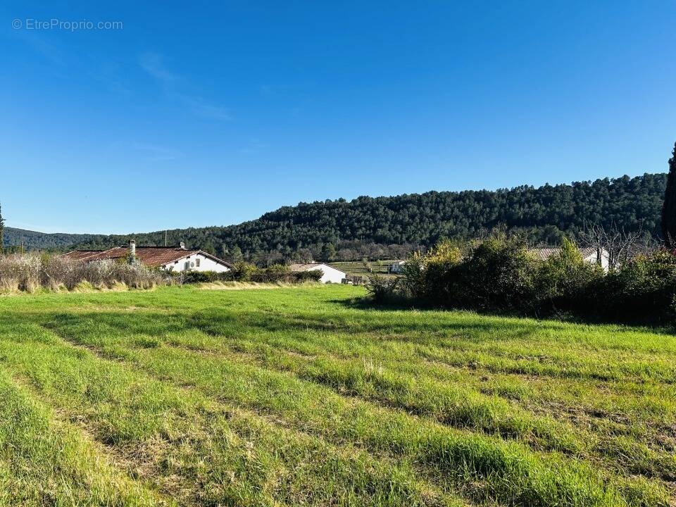 Terrain à SALERNES
