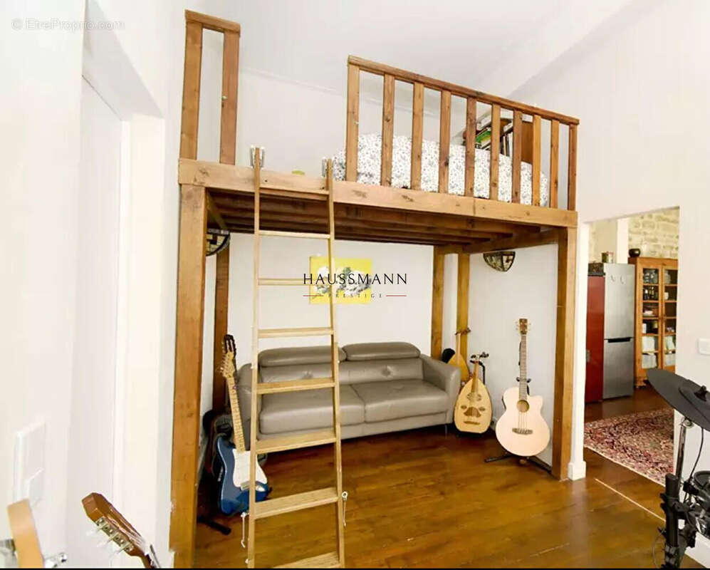 Appartement à PARIS-3E