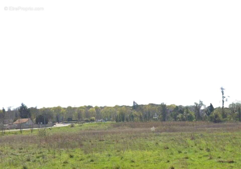 Terrain à ROSNY-SUR-SEINE
