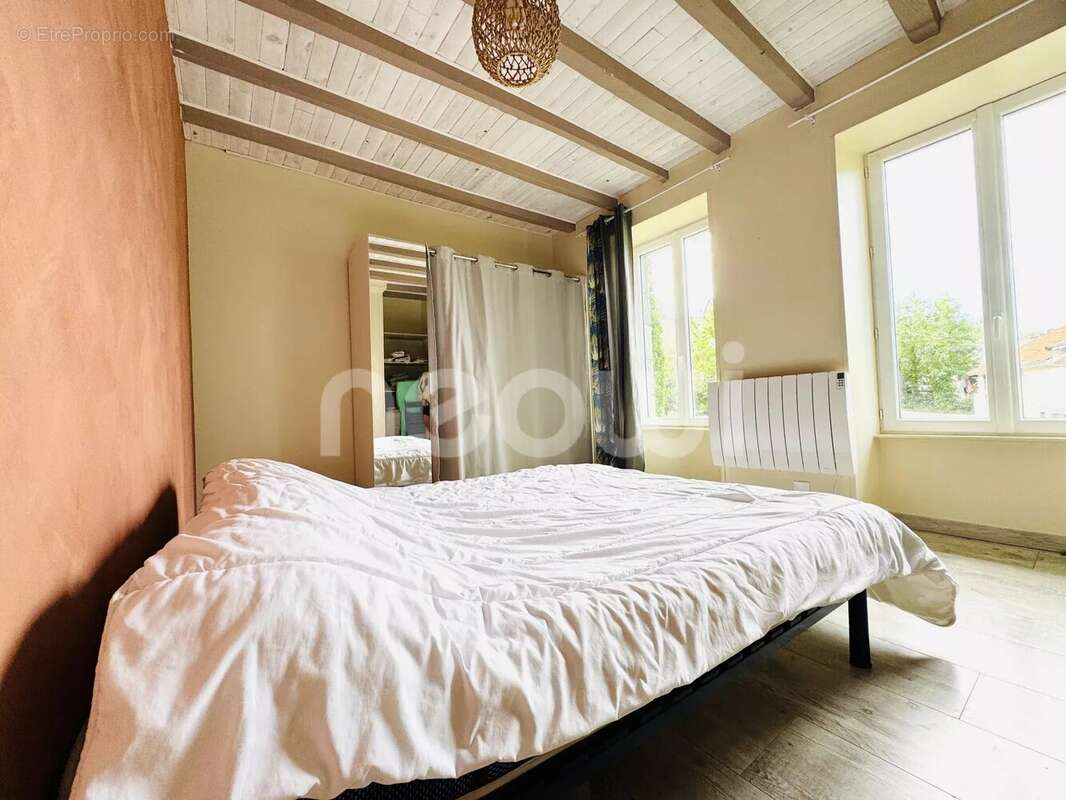 Maison à SAINT-GEORGES-DE-MONS