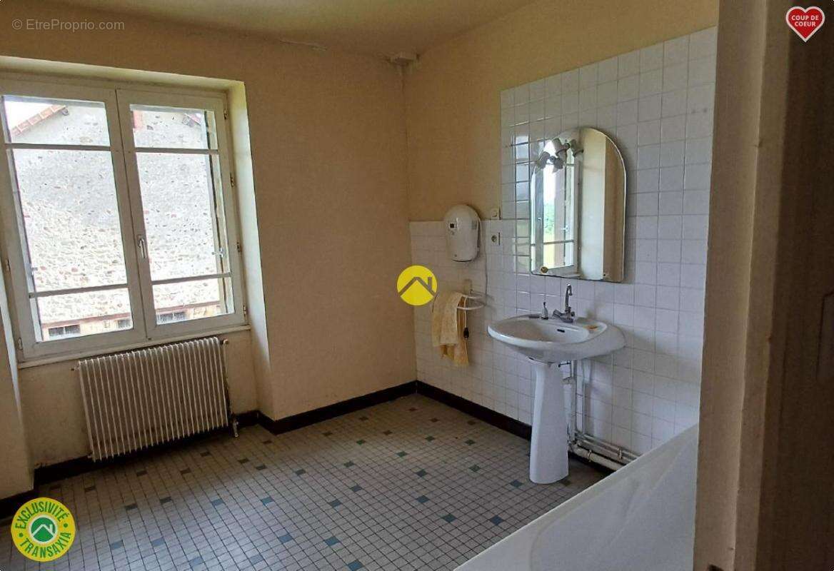 Maison à VILLEFRANCHE-D&#039;ALLIER