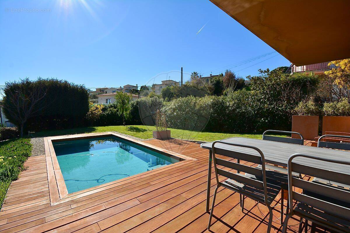 Maison à CAGNES-SUR-MER