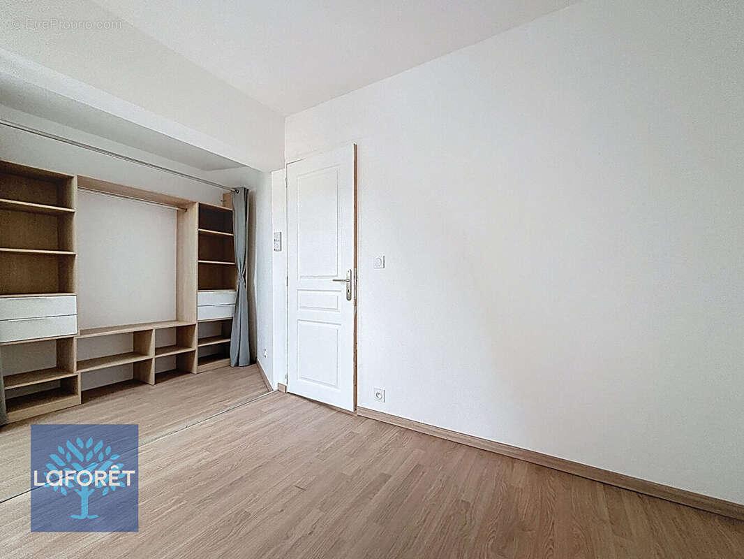 Maison à LOUVIGNE-DU-DESERT