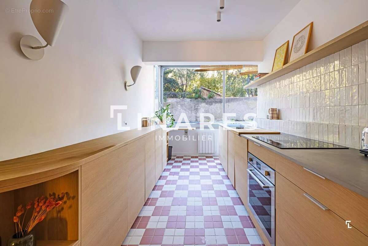 Appartement à MARSEILLE-7E