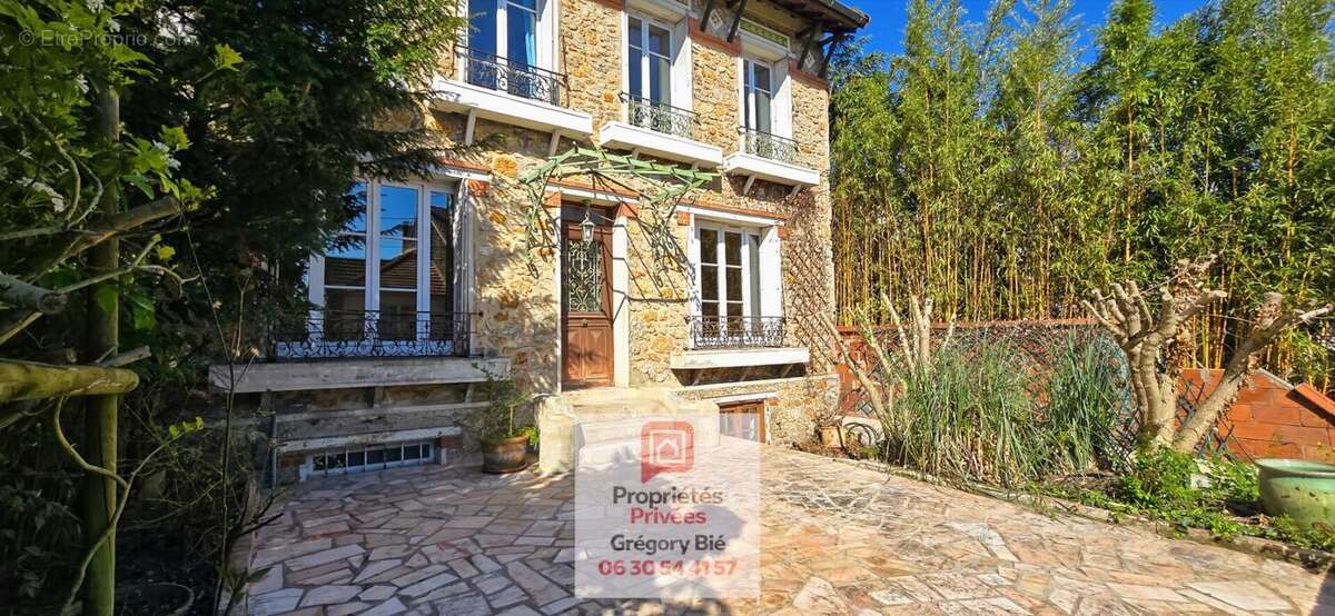 Maison à VILLENEUVE-LE-ROI