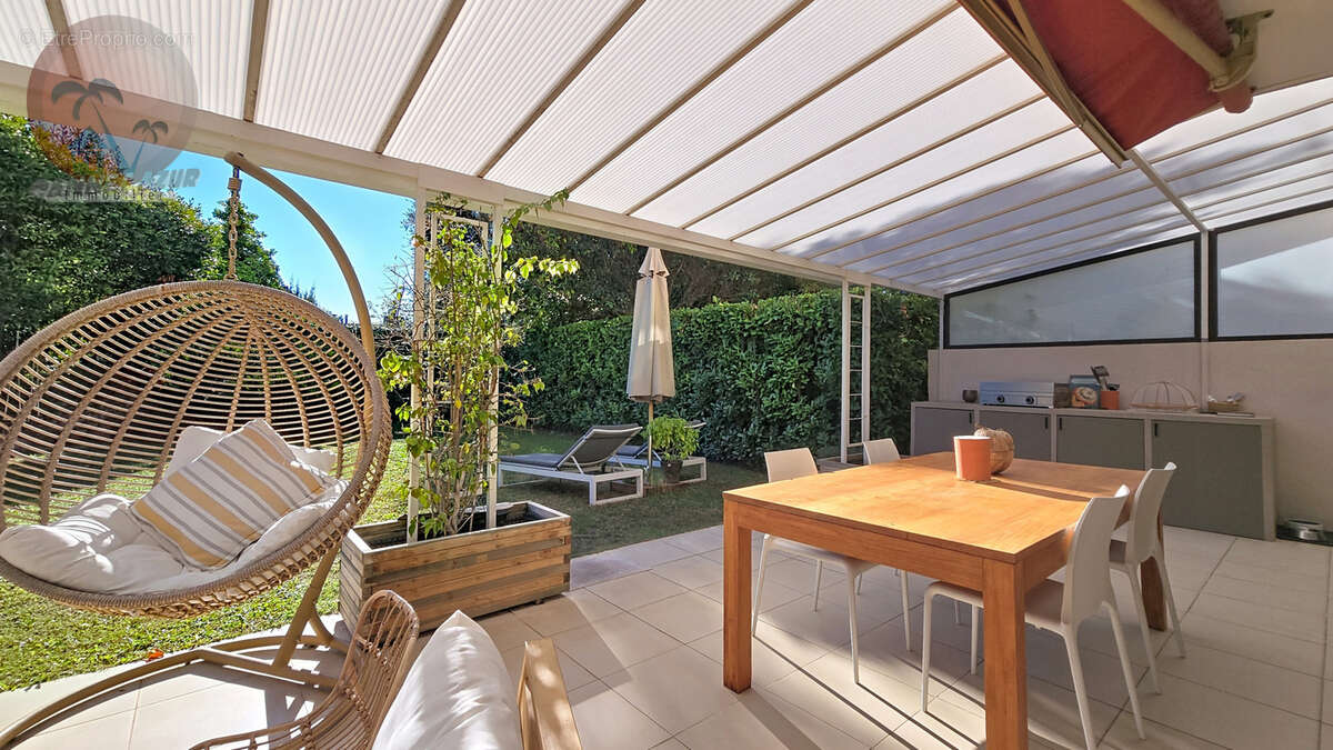 Appartement à LE CANNET