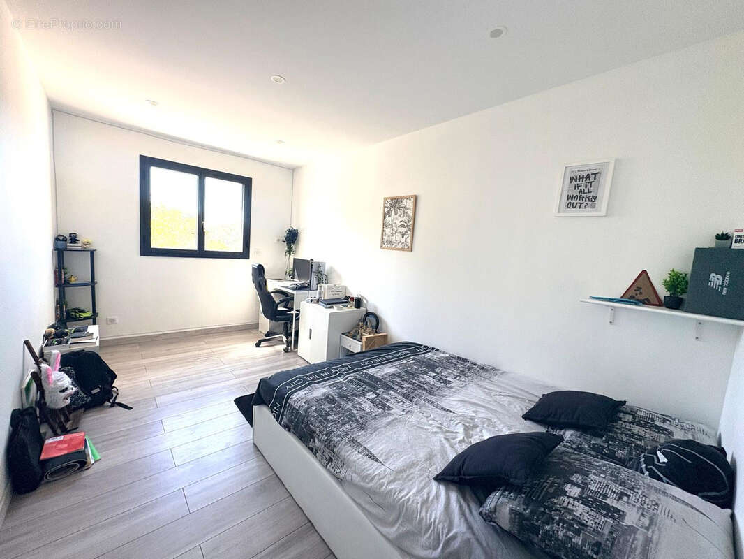 Maison à SAUSSET-LES-PINS