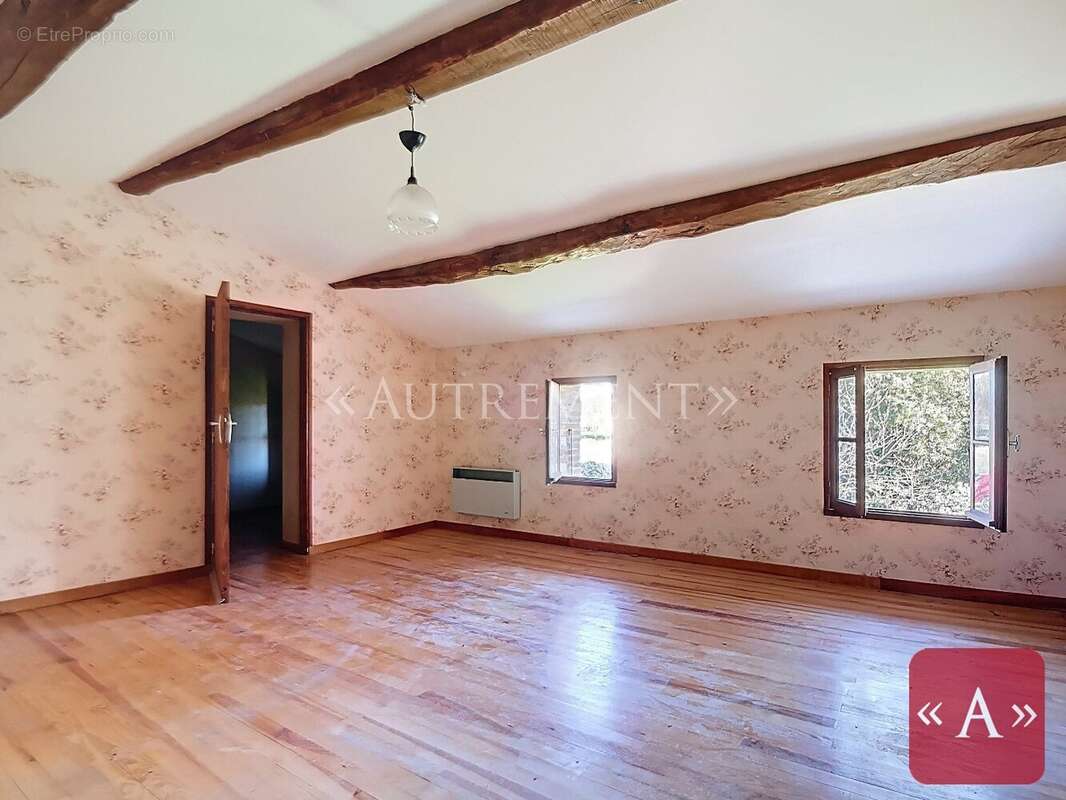 Maison à SAINT-SULPICE