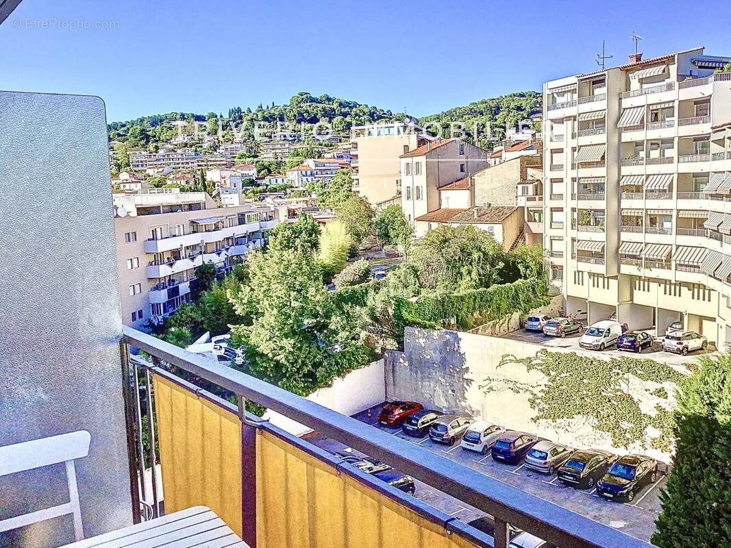 Appartement à LE CANNET