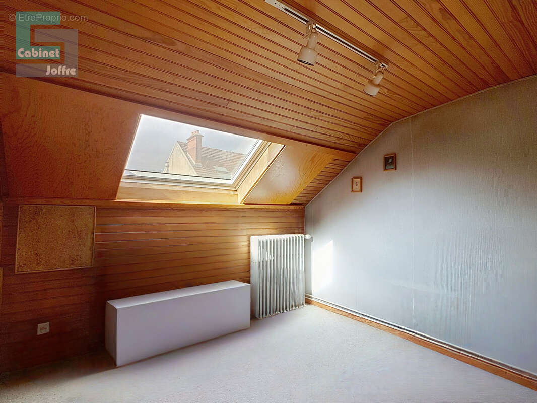 Maison à FONTAINEBLEAU