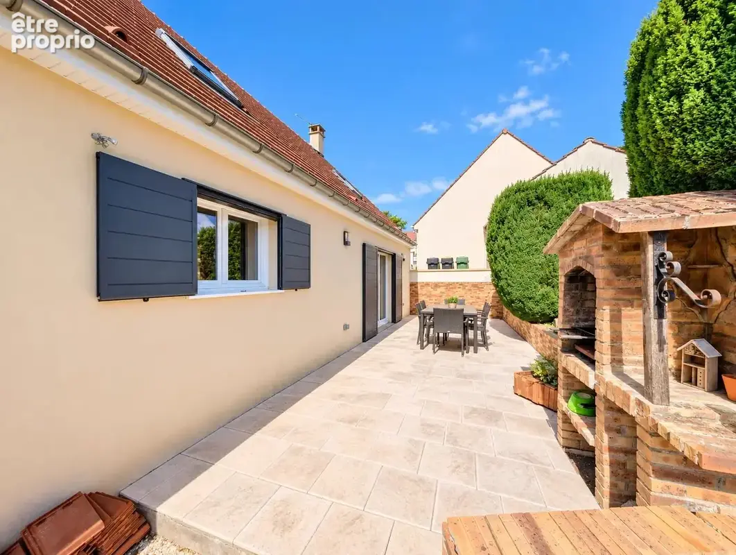 Ref 2153 - Maison familiale – 4 chambres, jardin et double garage - photo 13