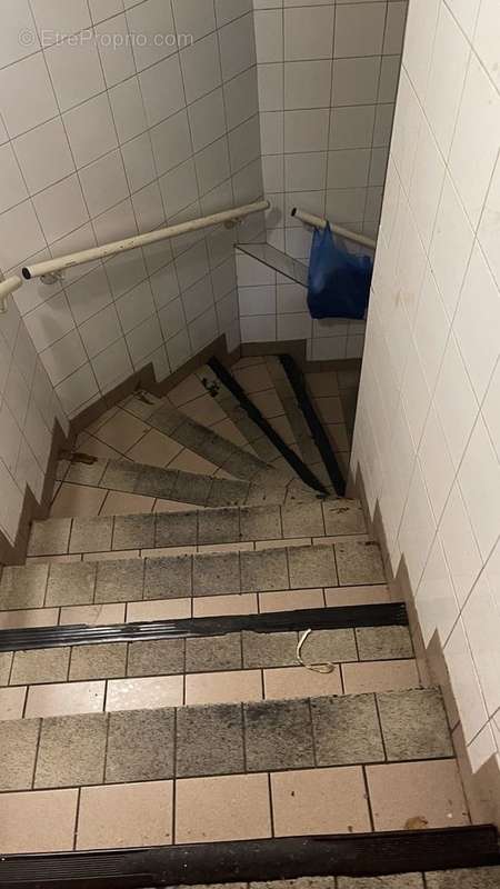 235 m² à Paris-18e  - photo 3